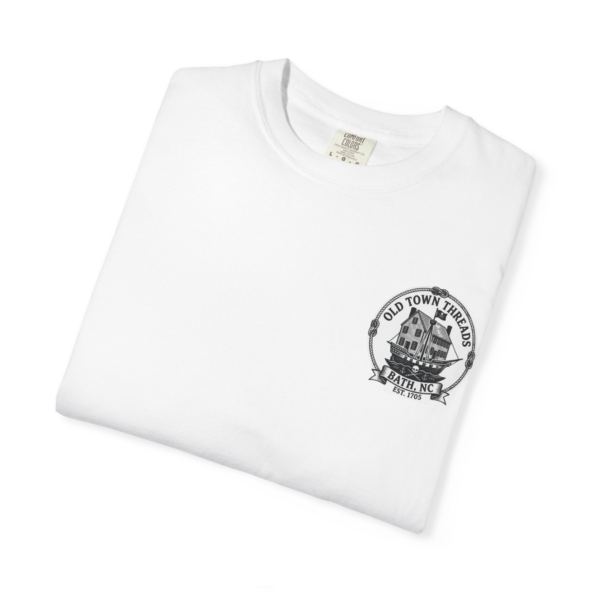 Bath, NC Waterfront Kayak & Sail Graphic T-Shirt