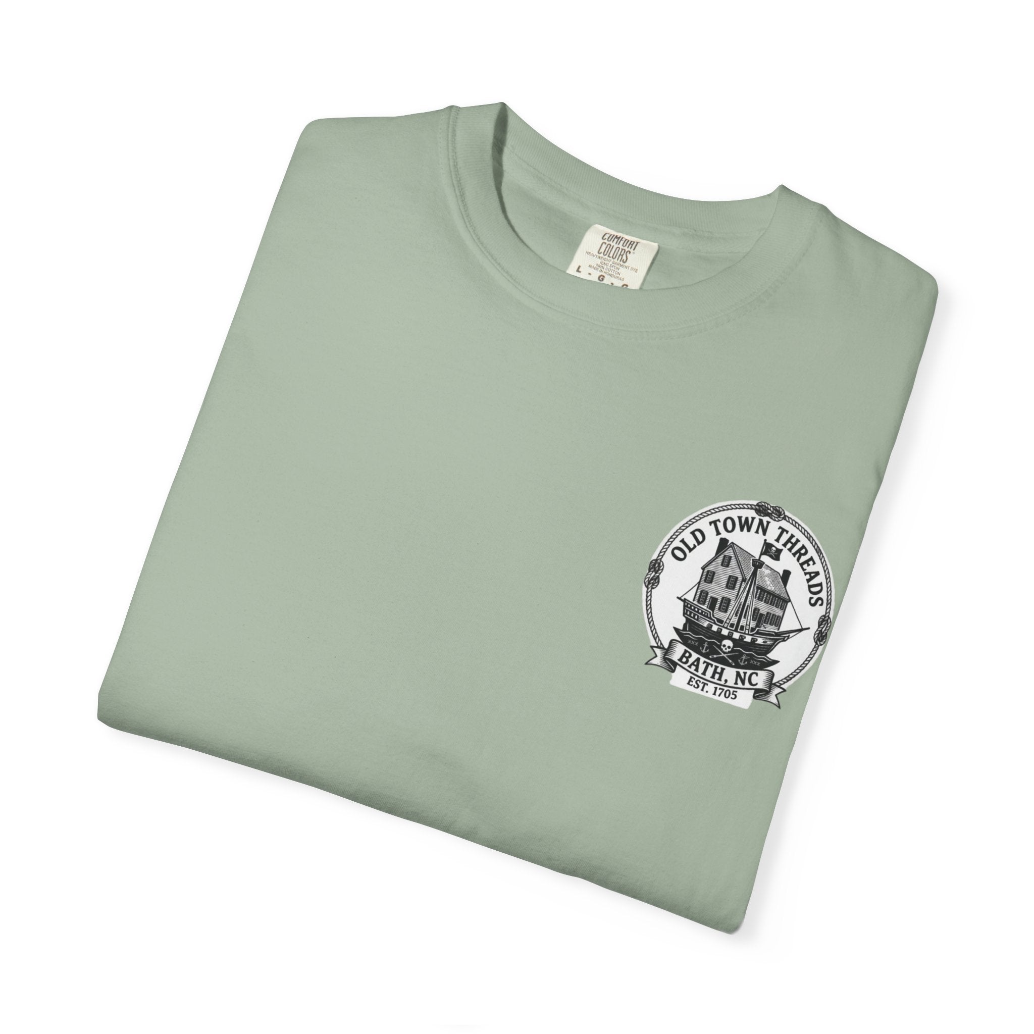 Bath, NC Waterfront Kayak & Sail Graphic T-Shirt